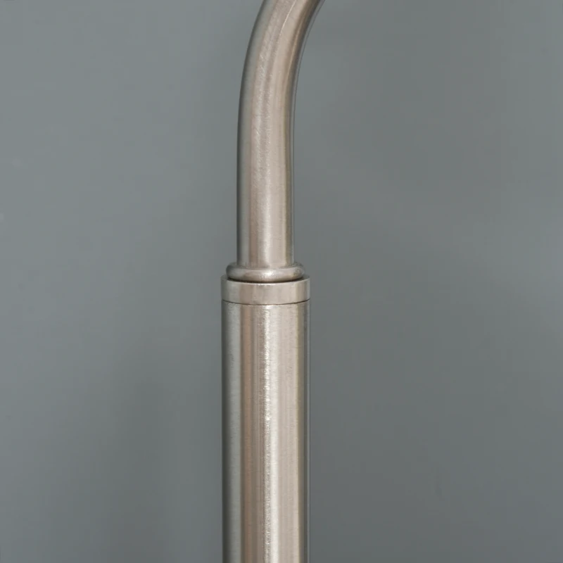 HOMCOM Lámpara de Pie con Mesa Auxiliar y 2 Puertos de Carga USB Casquillo E27 Max. 40W 44,5x44,5x144,5 cm Negro y Blanco