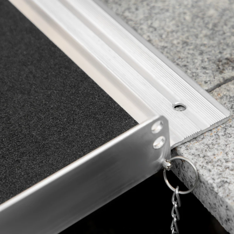 HOMCOM 5ft Aluminium Duo Wheelchair Ramp Pushchair Mobility Assistance Folding w/ Carry Handle Locking Chain Portable 152L x 72W cm