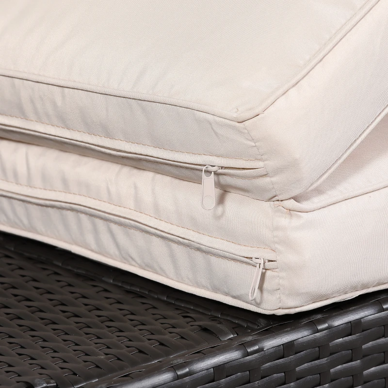 Outsunny Lit canapé double pour jardin en résine tressée PE avec matelas, accoudoirs et 4 coussins dim. 158L x 134l x 70H cm - brun foncé et crème