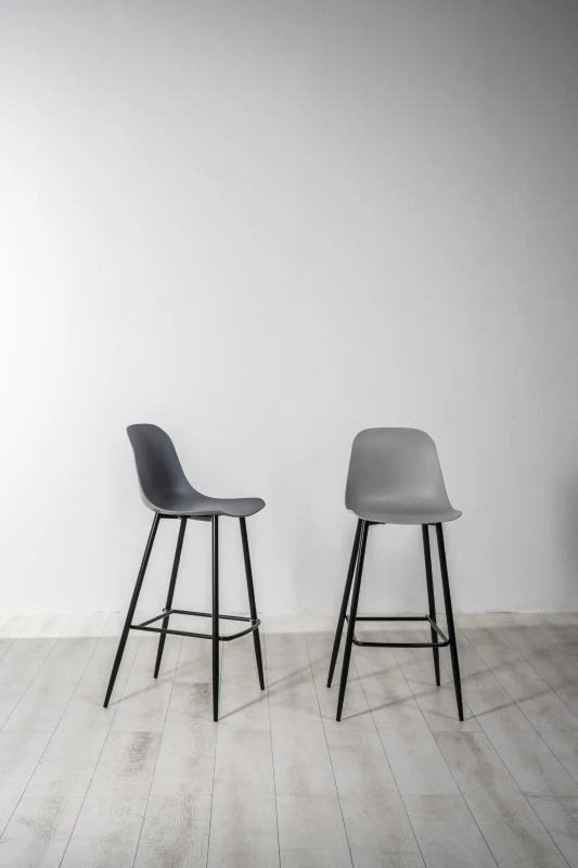 STONES Set 4 Sgabelli da cucina in PP con base in metallo nero, 47x37x103cm, grigio scuro, metallo