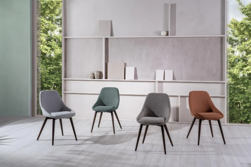 STONES Set 4 Sedie da pranzo rivestite in tessuto grigio chiaro con gambe in massello di noce, 58x49x85cm, verde