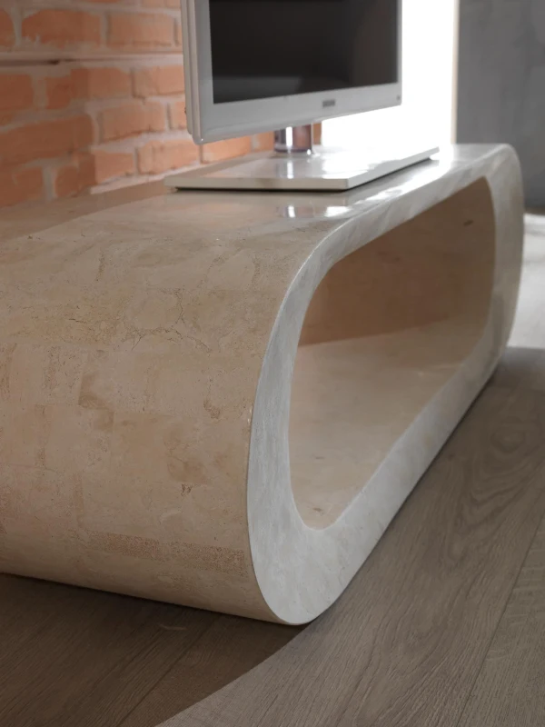 STONES Tavolino / Porta TV rivestito in Tessere di Pietra Fossile, 62x120x35 cm, Beige