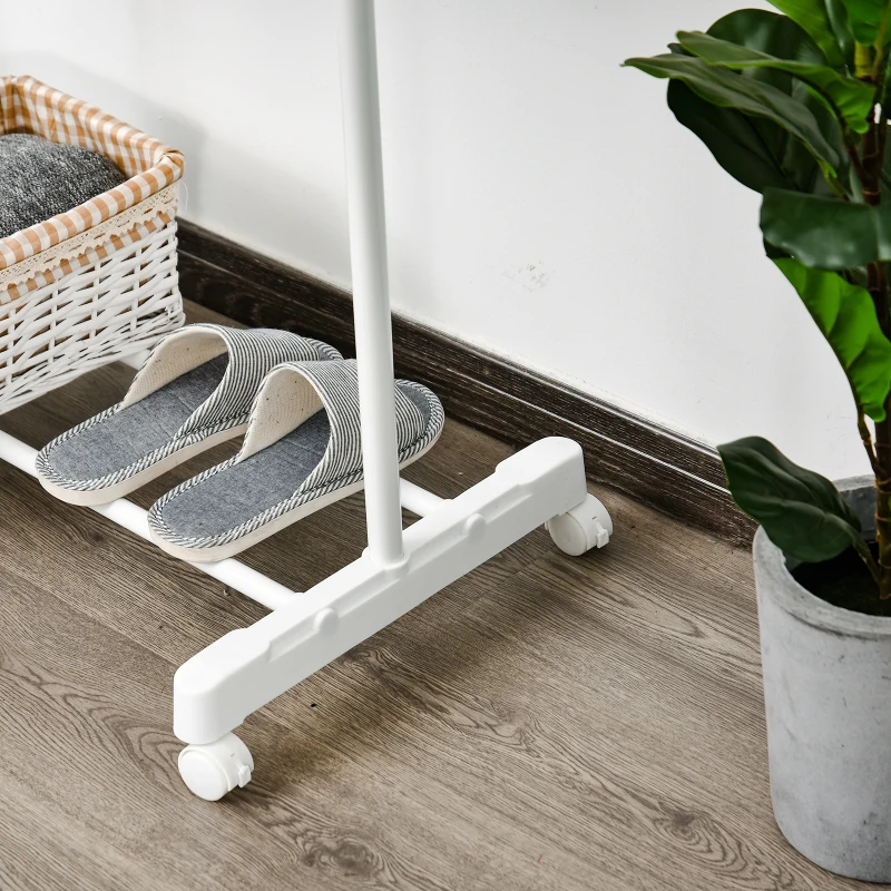HOMCOM Estante de Ropa Perchero Estándar de Barra Altura Ajustable Portátil con Estante Inferior sobre Ruedas Tubería de Acero 68,5x42x87-145 cm Blanco Plata