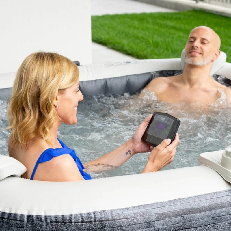 INTEX 28450EX - Bubble Massage Set Greystone Deluxe 4 Posti Quadrata Con Pompa, Riscaldatore, Sistema Di Purificazione Acqua, 140 Getti, Telo Base, Telo Copertura, Dispenser Di Cloro