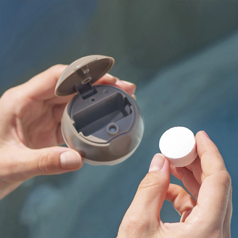 INTEX 28432EX - Purespa Plus Bubble Massage Set Navy 216X71Cm 6 Posti Con Pompa, Riscaldatore, Sistema Di Purificazione Acqua, 170 Getti, Telo Base, Telo Copertura, Dispenser Di Cloro, 2 Poggia Testa