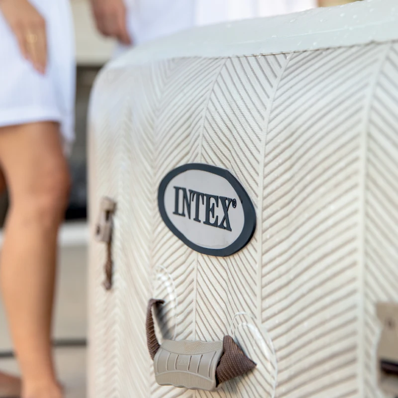 INTEX 28472EX - Chevron Jet And Bubble Deluxe Cm 239X71 6 Posti Quadrata Con Pompa, Sistema Di Purificazione Acqua, Wif70 Getti, Telo Base, Telo Copertura