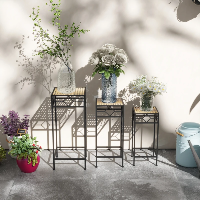 Outsunny Bloemenstandaard, set van 3, rond, stapelbaar, rotanlook, metalen poten, voor binnen en buiten, zwart/goud