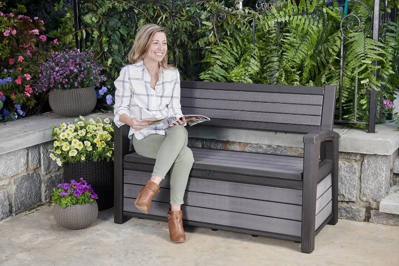 Keter Panchina Contenitore da Giardino Hudson, 227L, Effetto Legno Spazzolato, Grafite, 132,7x61,2x89H cm