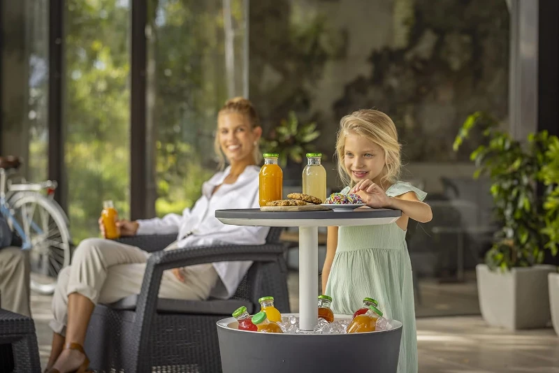 Keter Contenitore Portaghiaccio Cool Bar con Funzione di Tavolino, 30L, Grigio, 49,5x49x5x84,5H cm