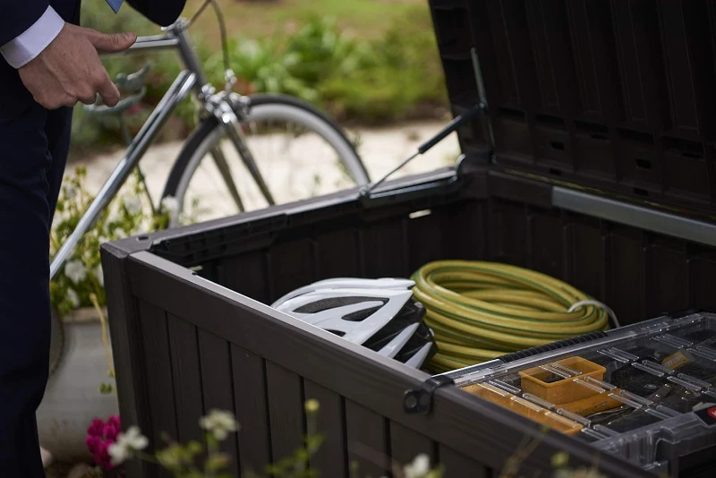 Keter Baule da Giardino Rockwood, 570L, Effetto Legno, Marrone, 155x72,4x64,4H cm