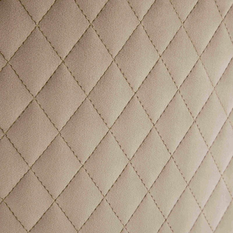 Set aus 2 gepolsterten Esszimmerstühlen in Samtoptik, Design mit Knopfheftung, 50x46x91 cm, Hellbraun