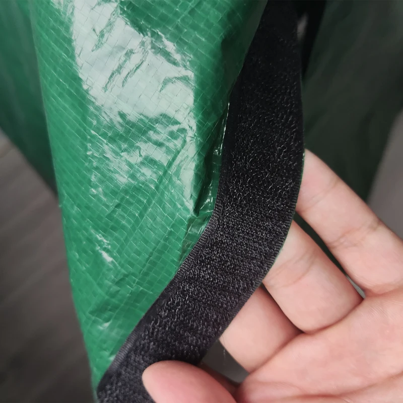 Outsunny Stojak na drewno kominkowe, 0,6 m³, z pokrywą, malowany proszkowo metal, do 200 kg, Czarny/Ciemnozielony