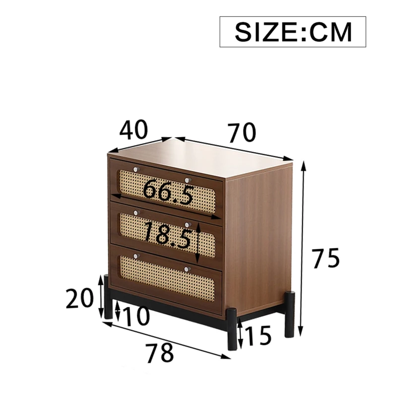 Commode classique avec 3 tiroirs, Chevet, façade de tiroir en rotin, boutons en métal argenté, cadre des pieds noir, 70×40×75 cm, Couleur noyer