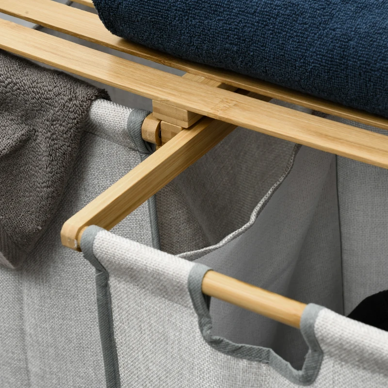 HOMCOM Cesto de Roupa de Bambu Cesto de Roupa Suja com 2 Bolsas Amovíveis e 2 Prateleiras para Casa de Banho 64x33x73 cm Madeira