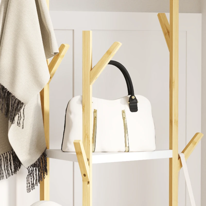 HOMCOM Albero Appendiabiti da Terra in Bambù con 9 Ganci e 3 Ripiani, Legno Naturale e Bianco
