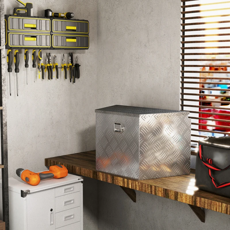 HOMCOM Werkzeugkasten für Anhänger aus Aluminium, abschließbar, in trapezförmigem Design, 73,7 x 41 x 46 cm, silber