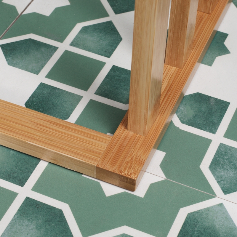 HOMCOM Handtuschständer aus Bambus. 3-teiliges Design, 3 Handtuchstangen 48 cm x 25,8 cm x 94 cm, Natur + Weiß