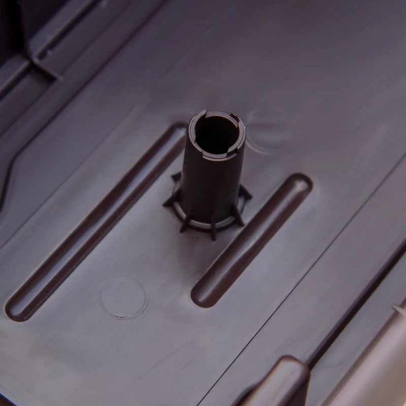 Outsunny Fioriera da Balcone Auto-irrigante con Gancio per Ringhiera Regolabile e Indicatore Acqua