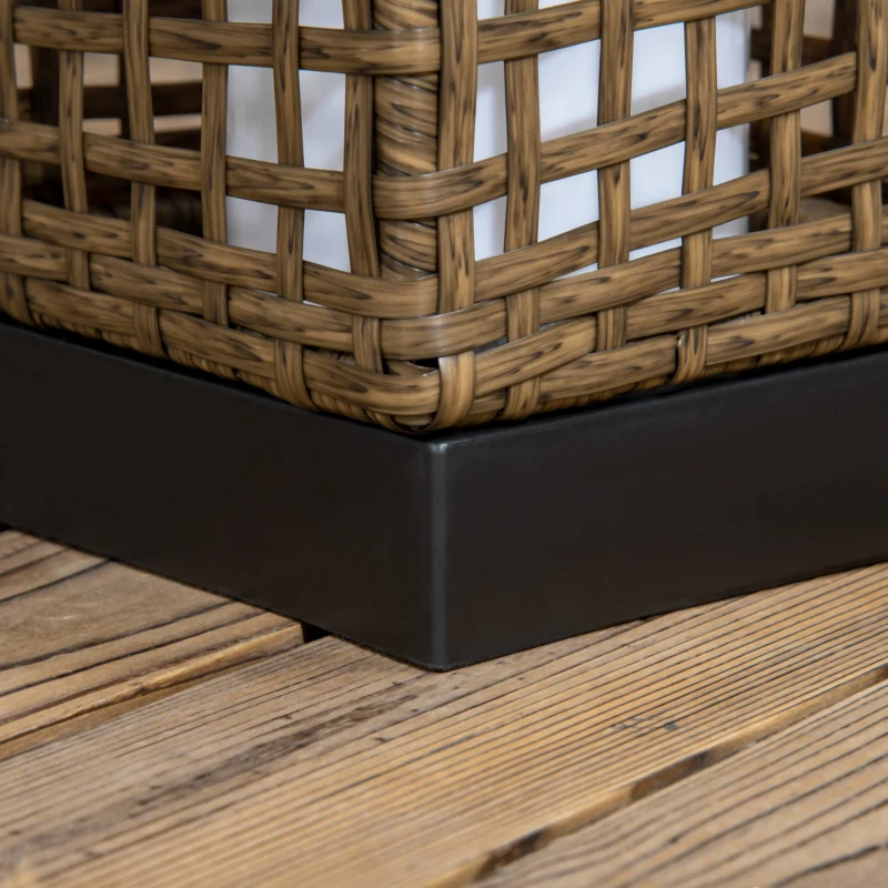 Outsunny Lampada Solare da Giardino con Pannello di Ricarica, in Acciaio e Rattan, 15.5x15.5x46 cm, Nero e Marrone