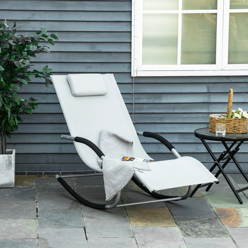 Outsunny Tumbona Mecedora con Reposacabezas Reposabrazos y Marco Metálico Carga 120 kg para Playa Patio Terraza 63x144x84 cm Gris