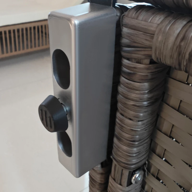 Outsunny Armadio da Giardino in Rattan PE con 2 Vani, 60x63x120cm, Grigio