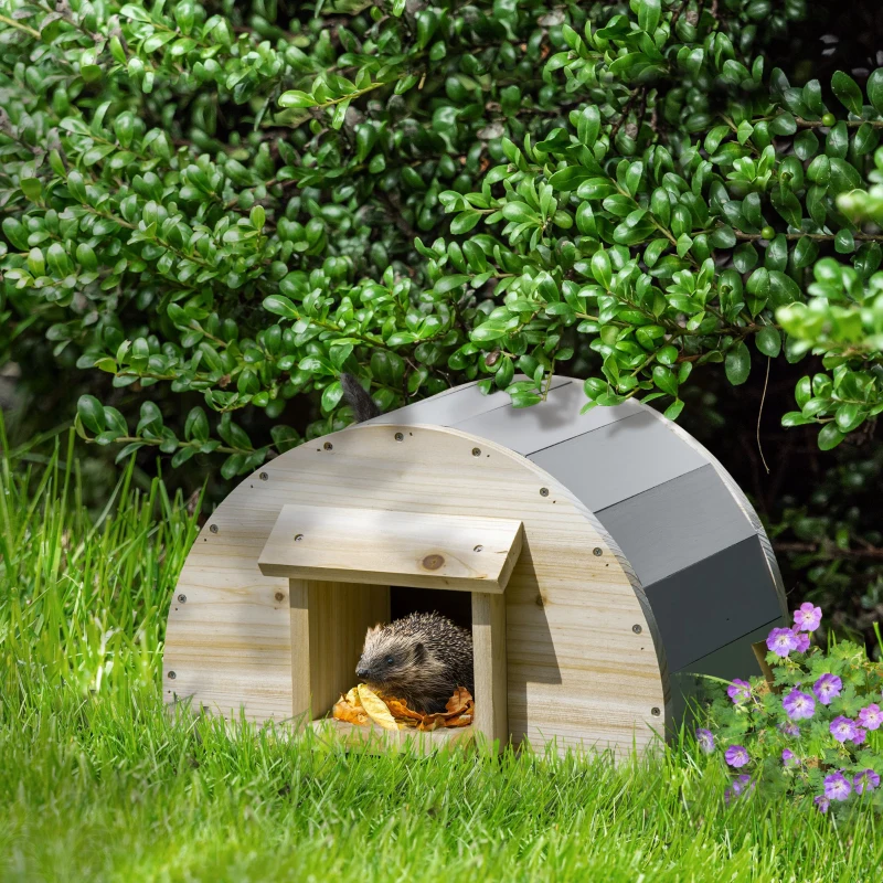 PawHut Hedgehog House, Small Animal Station, for Gardens - Natural Finish