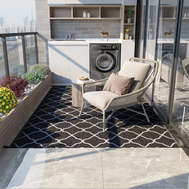 Outsunny Reversible Outdoor Rug, Plastic Straw Mat w/ Carry Bag Ground Stakes for Garden RV Picnic Beach Camping 182x274cm Black