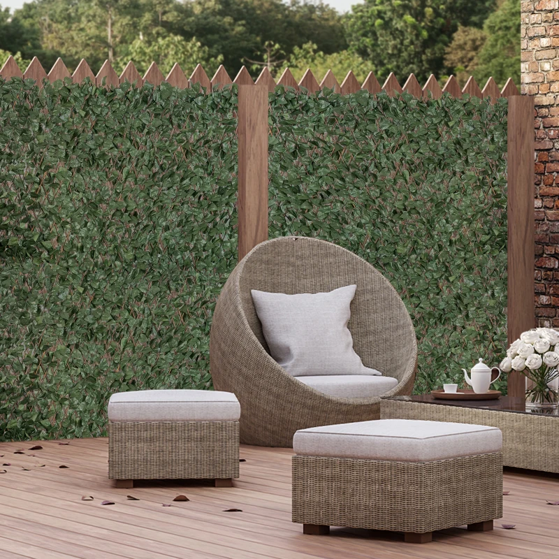 Outsunny 4 Pieces Expanding Trellis Fence, 2m x 1m Decorative Trellis with Artificial Leaves Garden Telescopic Hedge Privacy Screen Greenery Walls for Garden Balcony Home Decor