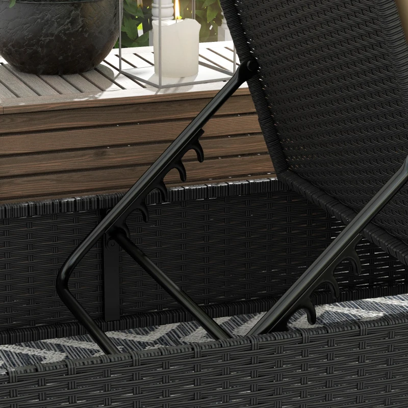 Outsunny Tumbona para Jardín de Ratán con Respaldo Ajustable en 5 Niveles Mesita y Cojín Carga 120 kg Negro y Beige