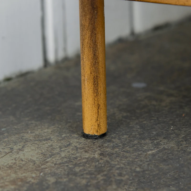 Outsunny Pflanzenständer, Blumenregal, 3 Ebenen, rostfreier Anstrich, Metallrahmen, hellbraun, 36,5 x 36,5 x 108 cm