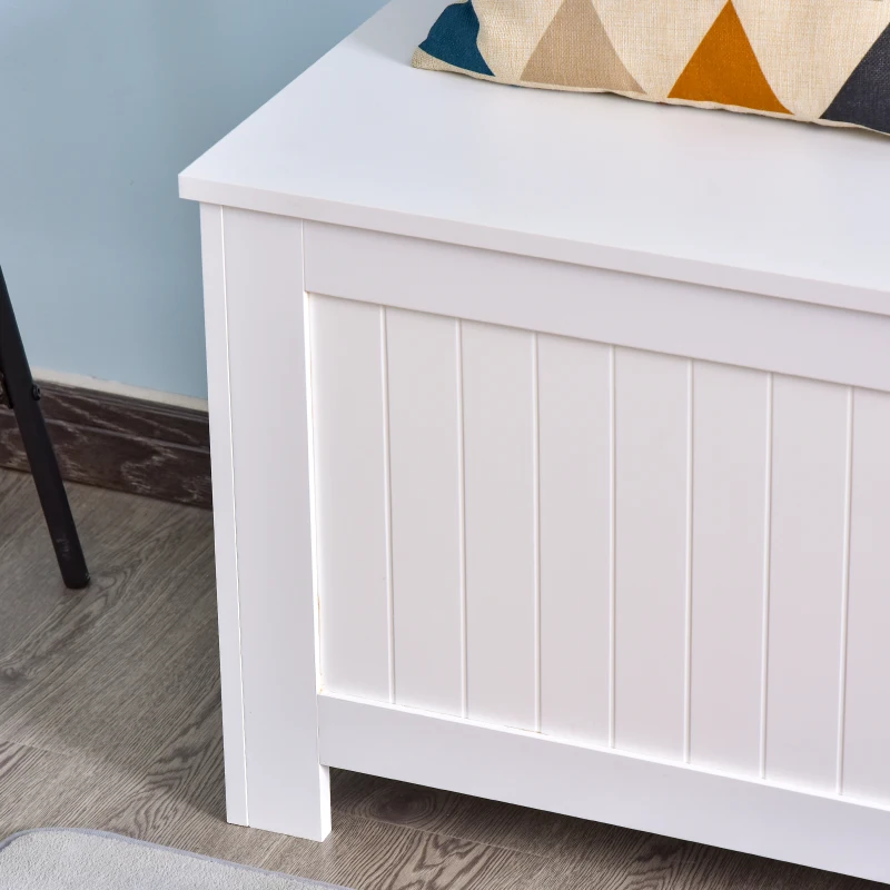 HOMCOM Sitzbank mit Stauraum im Landhausstil, inkl. Sicherheitsscharniere, Truhe, 81 cm x 40 cm x 46 cm, Weiß