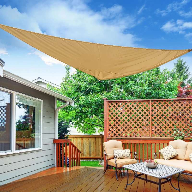 Outsunny Voile d'ombrage Triangulaire Grande Taille 3 x 3 x 3 m Polyester Haute densité résistant aux UV Coloris Sable