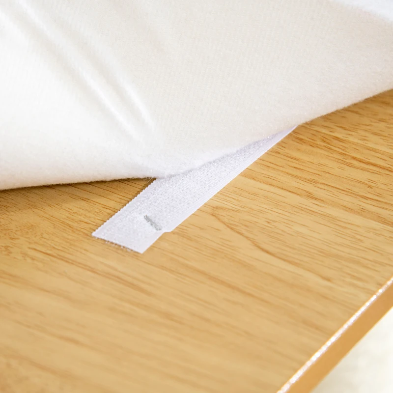 PawHut Arbre à chat design contemporain griffoirs grattoirs 2 niches plate-formes 5 coussins sisal naturel hauteur 133 cm blanc