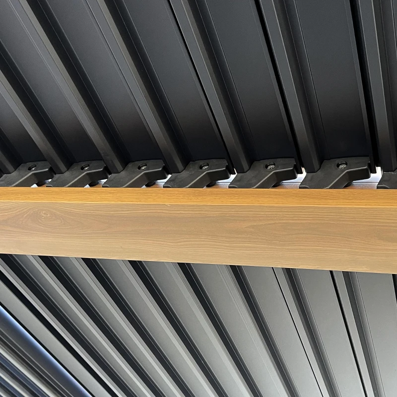 Outsunny Pergola 3 x 4 m bioclimatique tonnelle avec lames orientables manivelle, style contemporain, aluminium - noir et naturel