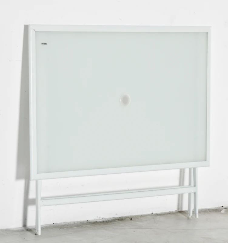 Outsunny Mesa de Jardín de Metal Plegable Mesa de Camping Rectangular de Vidrio Templado con Agujero para Sombrilla para Picnic Terraza Balcón 110x70x70 cm Blanco