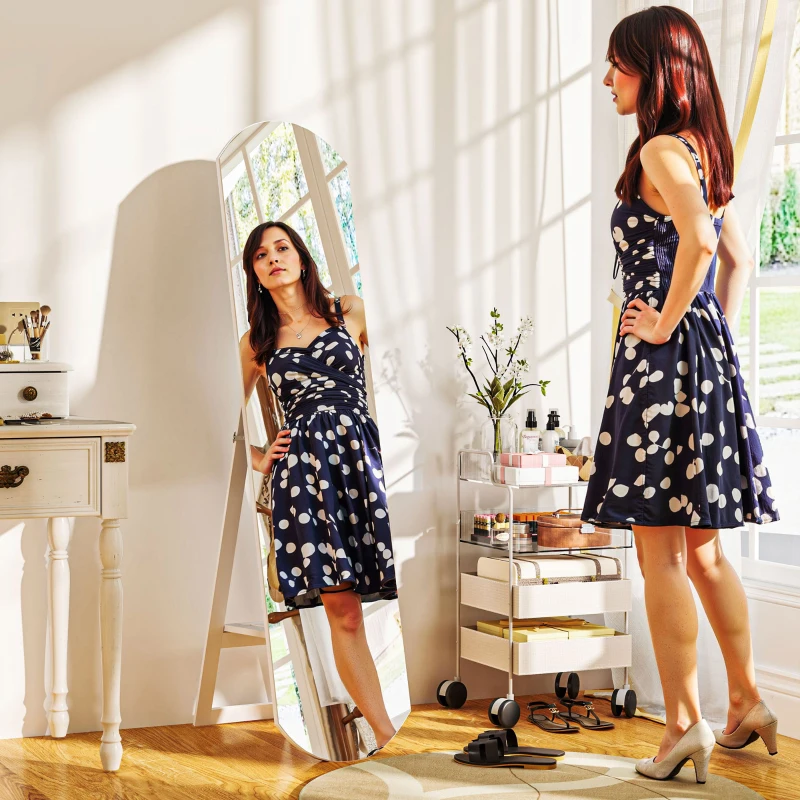 HOMCOM Miroir complet arqué 35 x 150 cm avec étagère, montage mural ou sur pied pour salle de bain, chambre à coucher, blanc