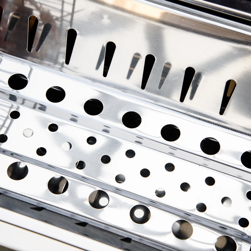 Outsunny Barbecue à Charbon Pliable Portable réglable BBQ Grill sur Pied avec tablettes rabattables, Grille, Plaque teppanyaki, Pinces, récupérateur Cendres Acier INOX.