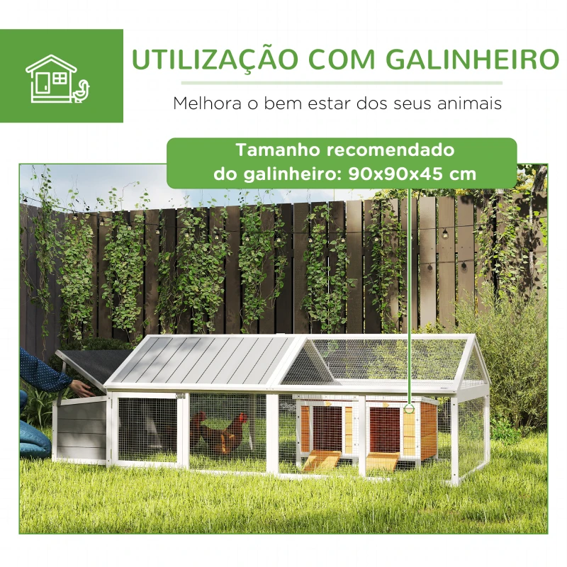 PawHut Galinheiro de Madeira para 4-8 Galinhas com Teto Abatível Portas com Fechadura e Caixa Ninho 240x112,5x76 cm Branco