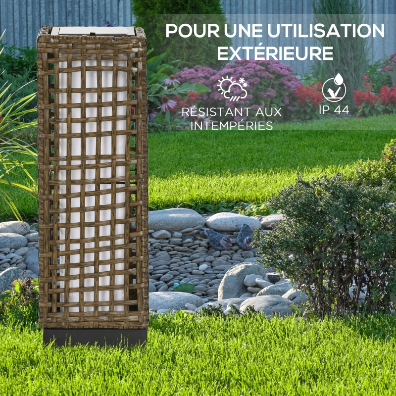 Outsunny Lampadaire solaire extérieur en résine tressée lampadaire sans fil rechargeable capteur de lumière 15,5 x 15,5 x 46 cm