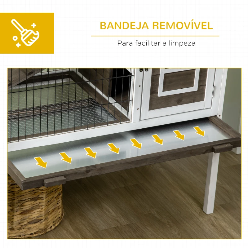 PawHut Coelheira de Madeira Elevada com Zona Aberta Teto Rebatível Portas com Fecho Bandeja Removível 90x53x87 cm Marrom e Branco