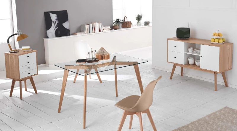 E-STYLO Set di 4 sedie in polipropilene tortora con seduta imbottita e rivestita in similpelle, gambe in legno di faggio, 48.5cm X 52cm H.82cm