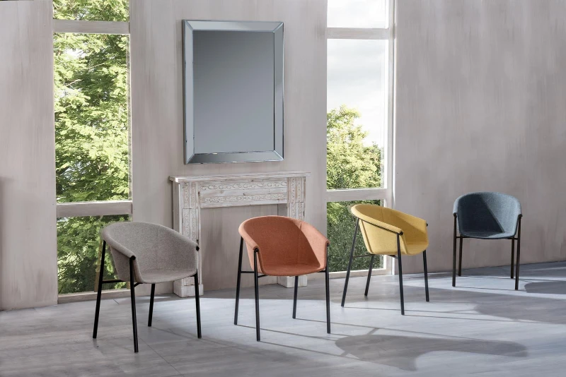 E-STYLO Sedia da pranzo in tessuto grigio scuro con gambe in metallo nero, 58cm X 56cm H. 79cm.