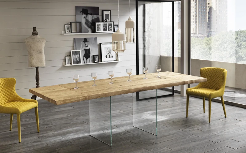 E-STYLO Tavolo allungabile con top in rovere naturale impiallacciato e bordo massellato, gambe in vetro temperato extra trasparente, 90cm X 160/240cm H.76cm