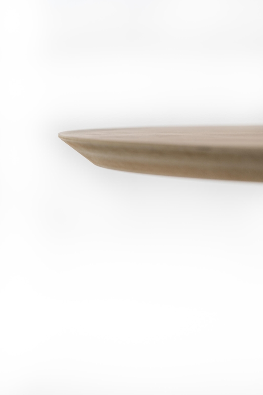 E-STYLO Tavolo fisso con top impiallaciato rovere naturale e gambe in metallo, Diam 130cm H. 76cm.