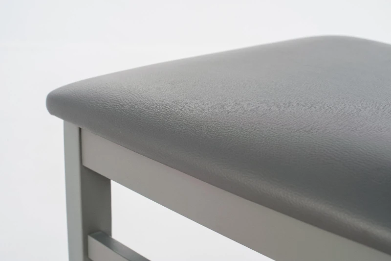 E-STYLO Sedia in legno laccato grigio scuro con seduta rivestita in similpelle, imbottita, 44cm X 45cm H. 82cm.