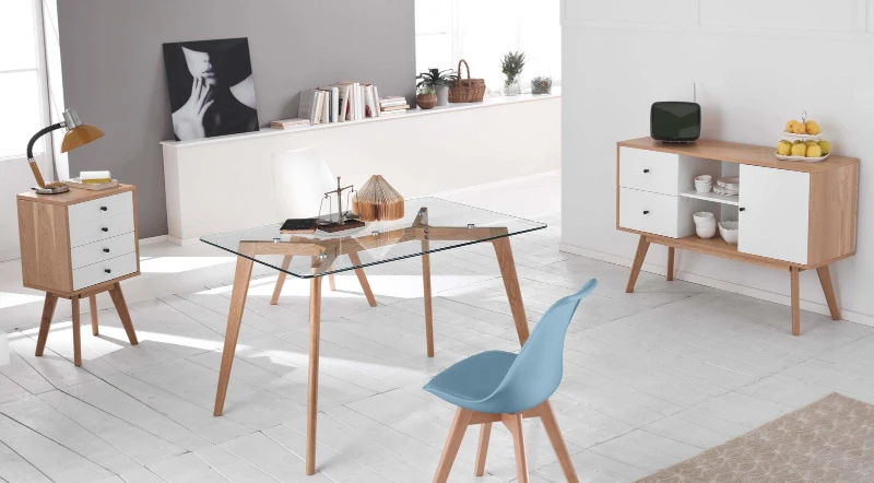 E-STYLO Set di 4 sedie in polipropilene azzurra con seduta imbottita e rivestita in similpelle, gambe in legno di faggio, 48.5cm X 52cm H.82cm