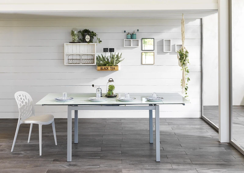E-STYLO Tavolo allungabile con top in vetro temperato bianco e gambe in metallo bianco, 75cm X 110/170cm H.75cm