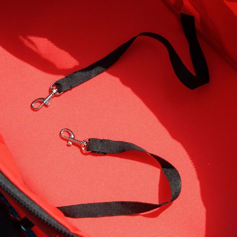 PawHut Carrito para Perros Pequeños con Ruedas Universales Cesta de Almacenaje Correas de Seguridad y Ventanas 67x45x96 cm Rojo