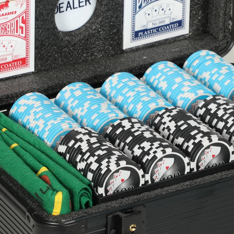 SportNow Set Casino cu Cutie, Covoras, Jetoane Numerotate si 2 Pachete de Carti de Joc, 28.5x18x18 cm, Negru