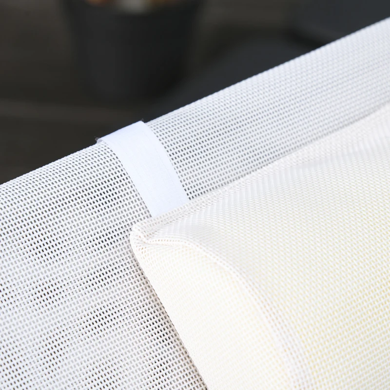 Outsunny Espreguiçadeira dobrável e reclinável de jardim com apoio de cabeça e encosto ajustável em 5 níveis Tecido textilene 182x56x24,5 cm Branco creme